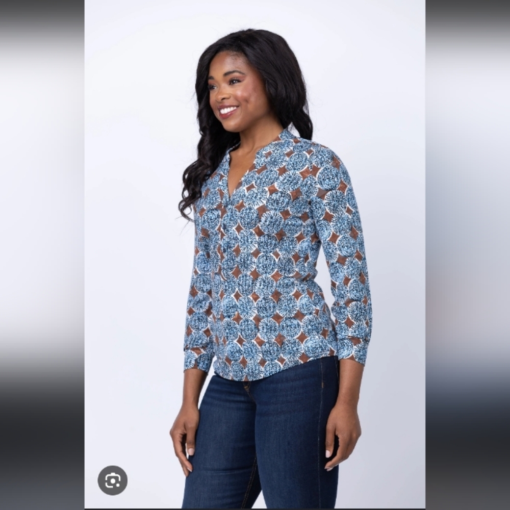 NIC+ZOE Sand Dollar Patterned Top - Picture 1 of 8